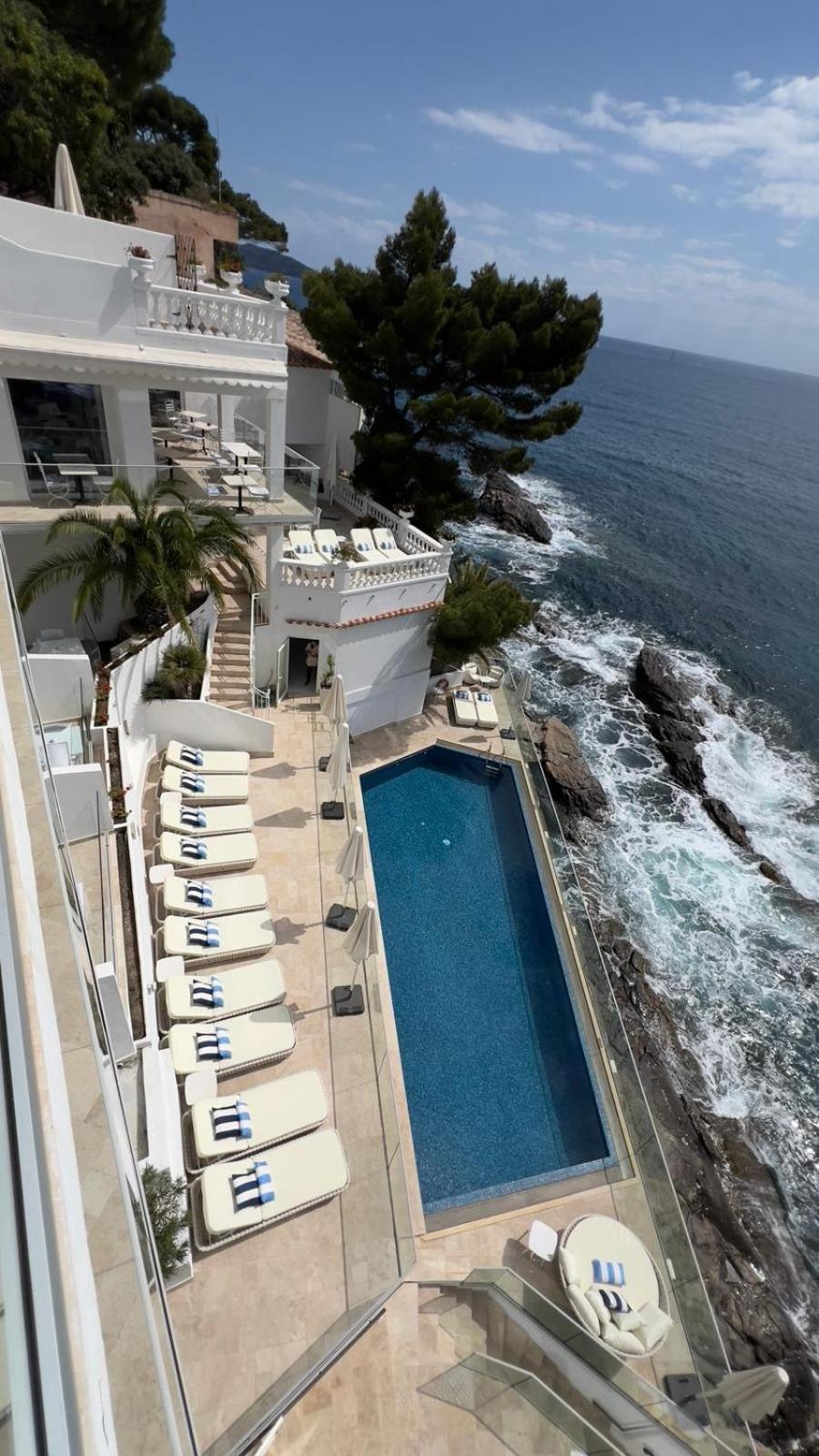 Hotel La Calanque كافالير سور مير المظهر الخارجي الصورة