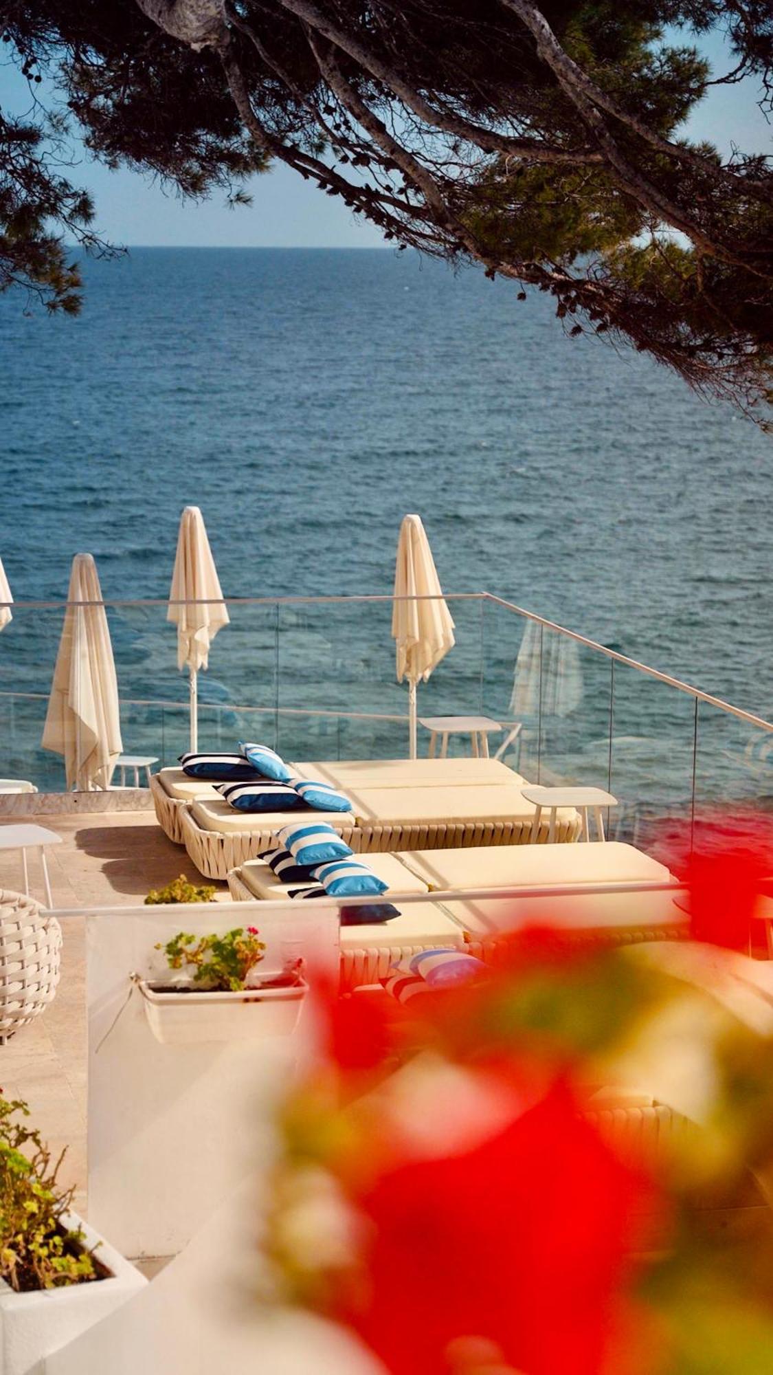 Hotel La Calanque كافالير سور مير المظهر الخارجي الصورة