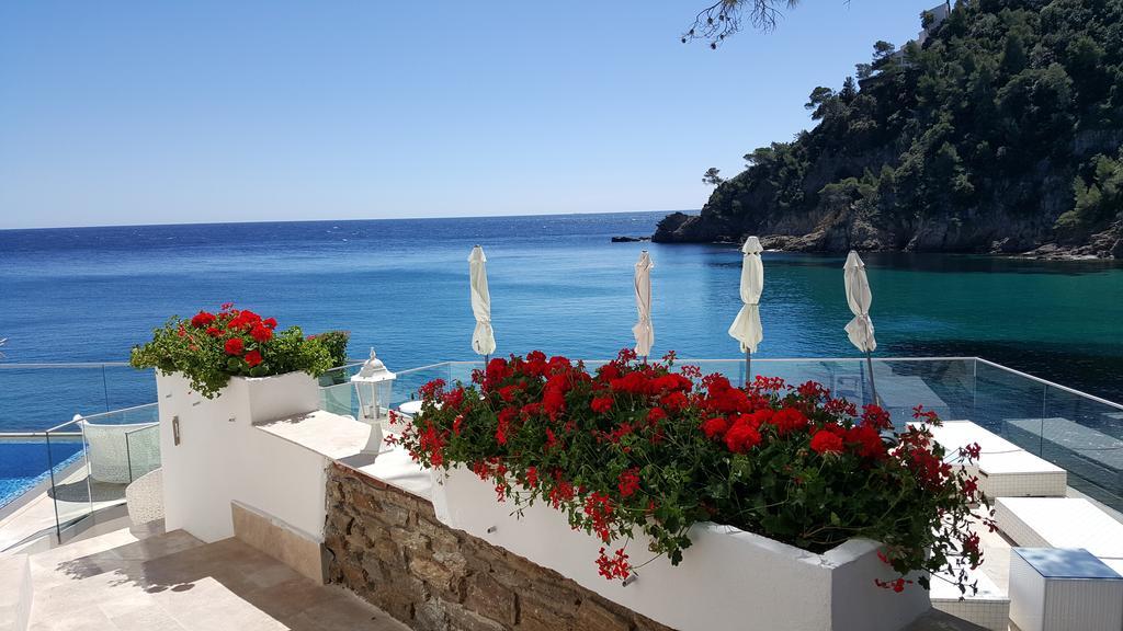 كافالير سور مير Hotel La Calanque المظهر الخارجي الصورة