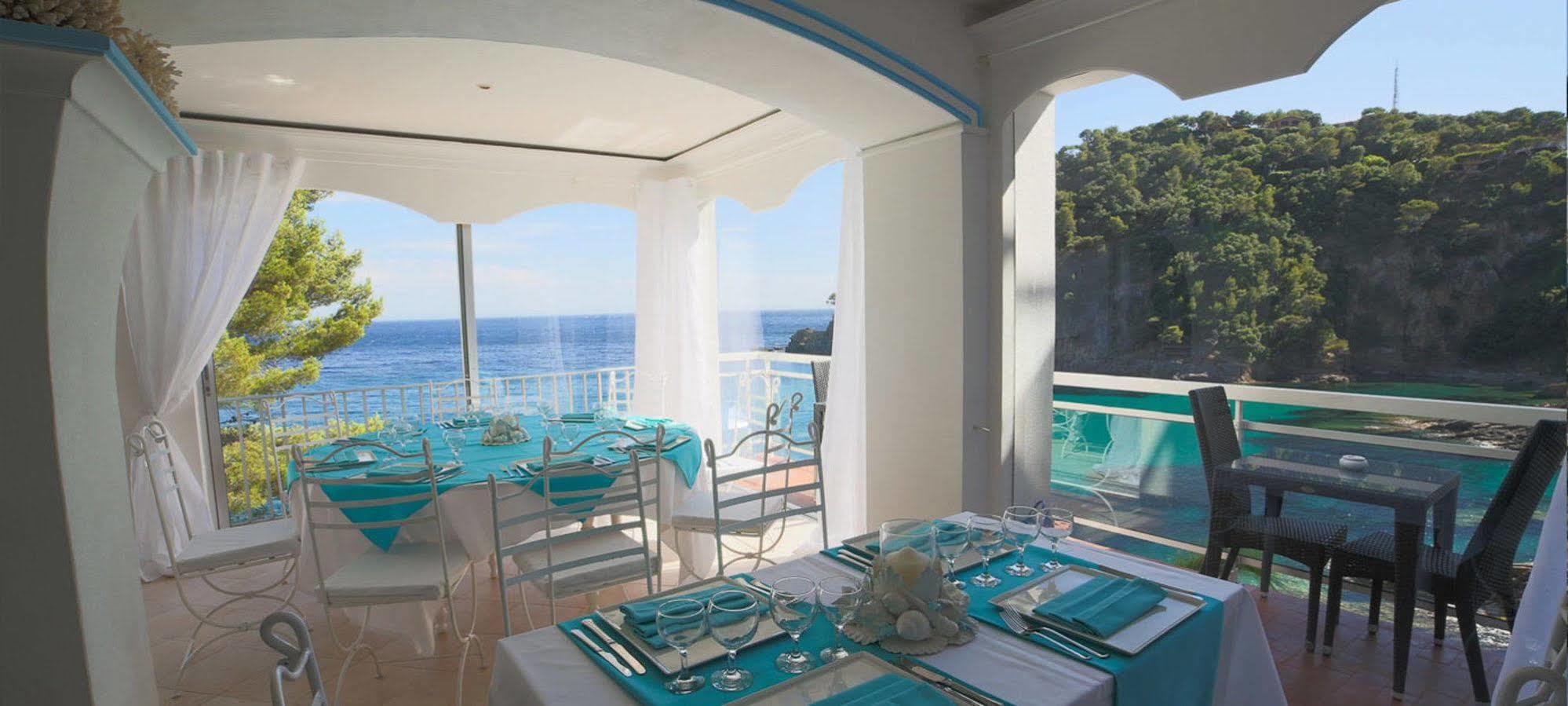 Hotel La Calanque كافالير سور مير المظهر الخارجي الصورة