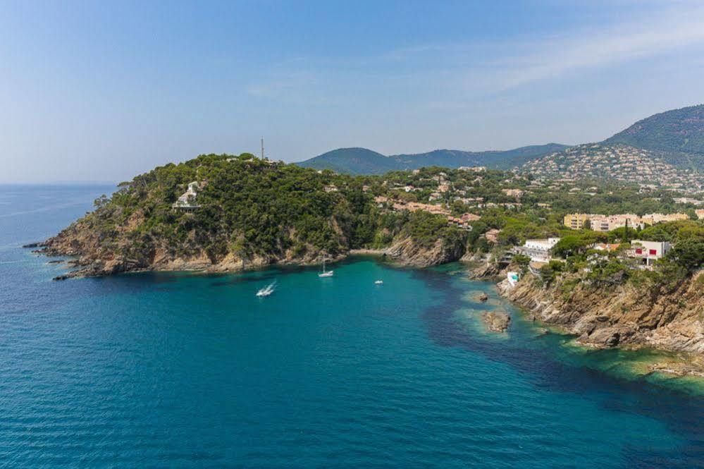 كافالير سور مير Hotel La Calanque المظهر الخارجي الصورة